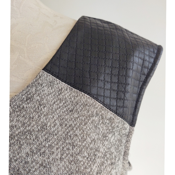 Very J Gray Shift Dress Sleeveless Faux Leather Shoulders Size Large - Picture 6 of 8